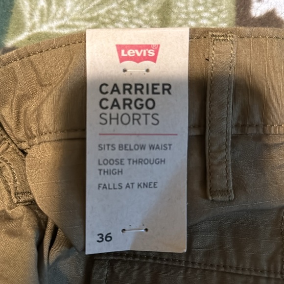 Levi shorts - Picture 4 of 4